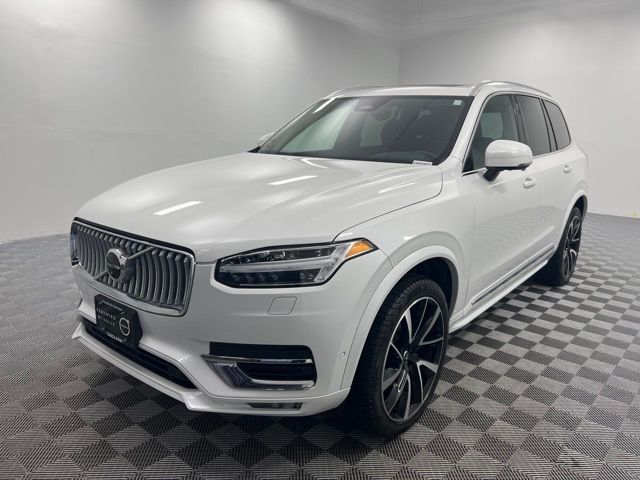 2023 Volvo XC90 Plus