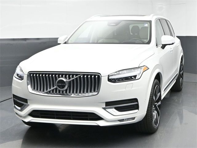 2023 Volvo XC90 Plus