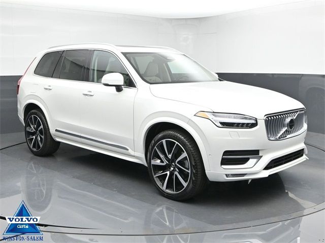 2023 Volvo XC90 Plus