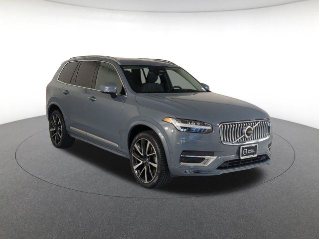 2023 Volvo XC90 Plus