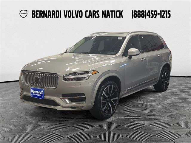 2023 Volvo XC90 Plus