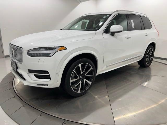 2023 Volvo XC90 Plus