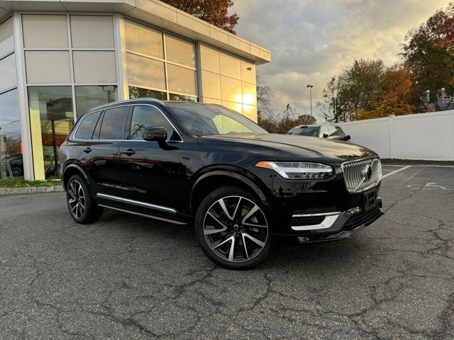 2023 Volvo XC90 Plus