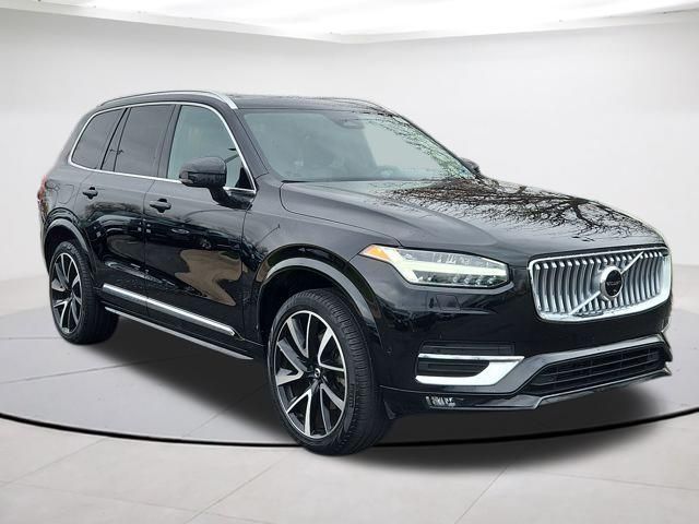 2023 Volvo XC90 Plus