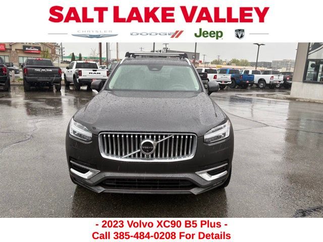 2023 Volvo XC90 Plus