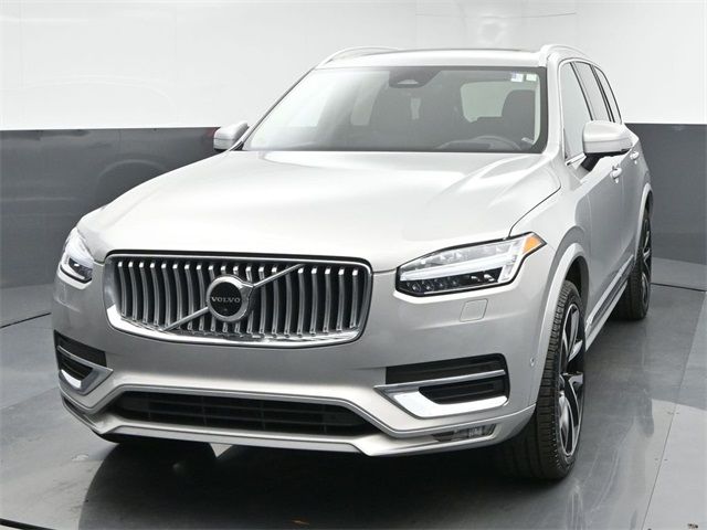 2023 Volvo XC90 Plus