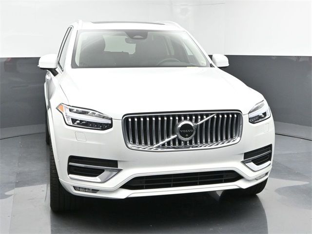 2023 Volvo XC90 Plus