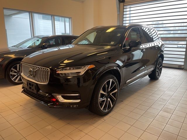 2023 Volvo XC90 Plus