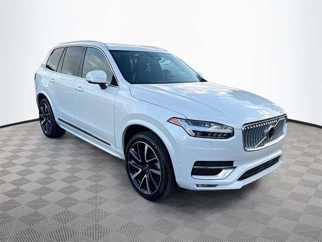 2023 Volvo XC90 Plus