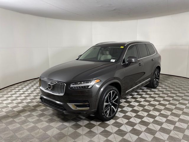 2023 Volvo XC90 Plus