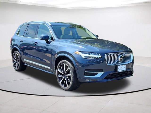 2023 Volvo XC90 Plus
