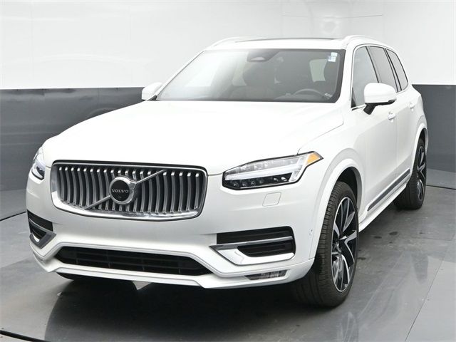 2023 Volvo XC90 Plus