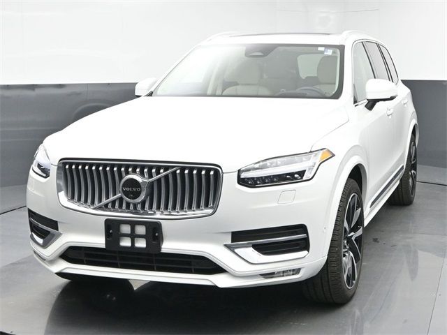 2023 Volvo XC90 Plus