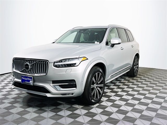 2023 Volvo XC90 Plus