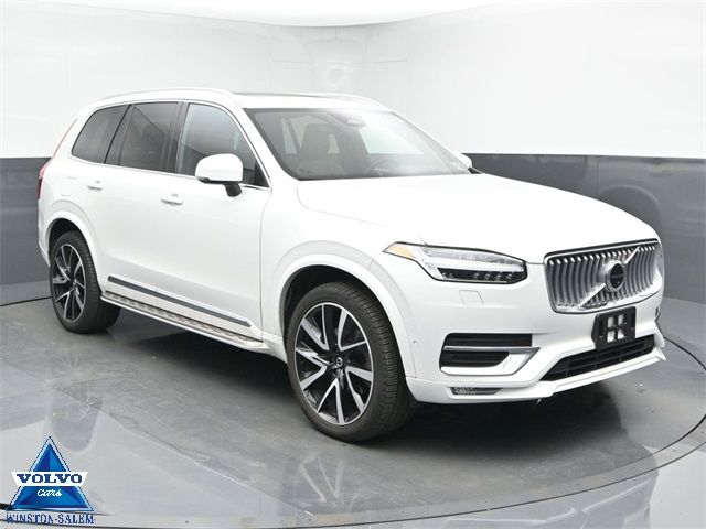 2023 Volvo XC90 Plus