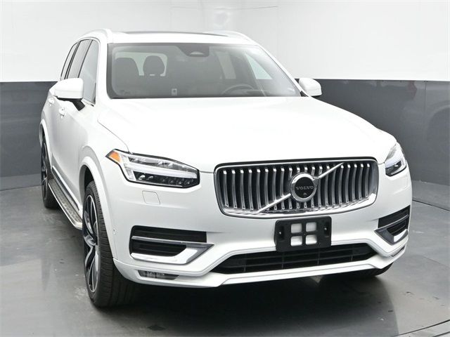 2023 Volvo XC90 Plus