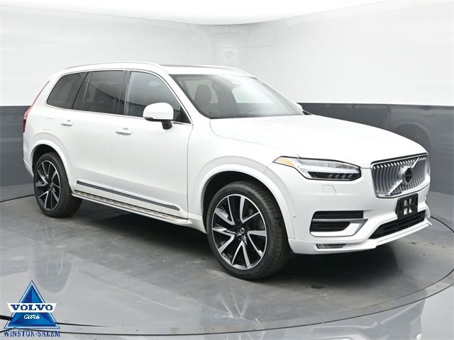 2023 Volvo XC90 Plus