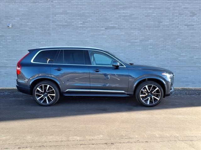 2023 Volvo XC90 Plus