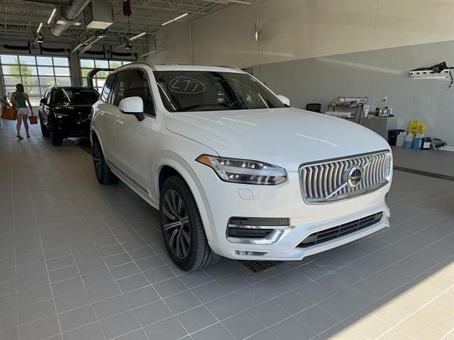 2023 Volvo XC90 Plus