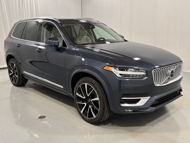 2023 Volvo XC90 Plus