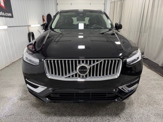 2023 Volvo XC90 Plus