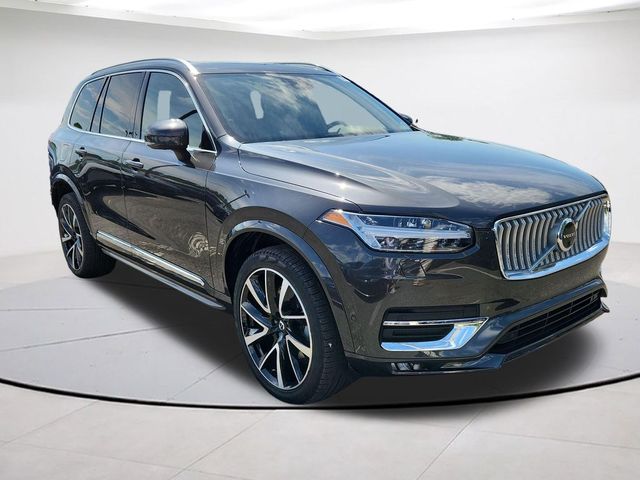 2023 Volvo XC90 Plus