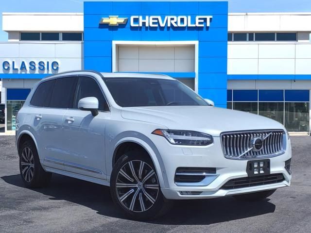 2023 Volvo XC90 Plus