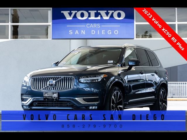 2023 Volvo XC90 Plus