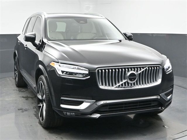 2023 Volvo XC90 Plus