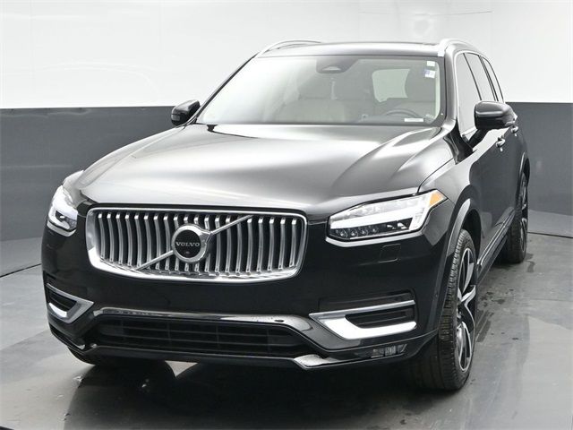 2023 Volvo XC90 Plus