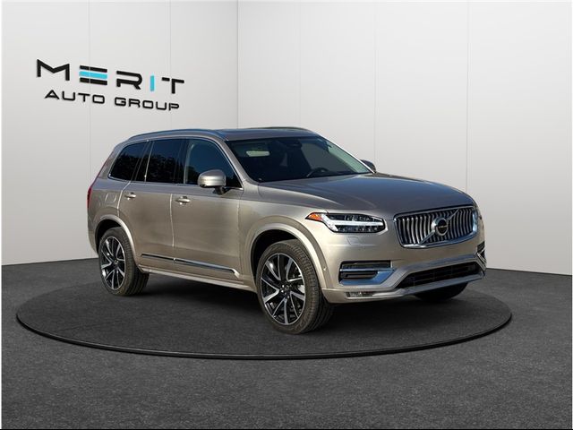 2023 Volvo XC90 Plus
