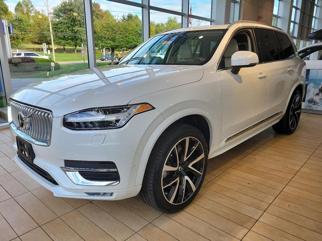 2023 Volvo XC90 Plus