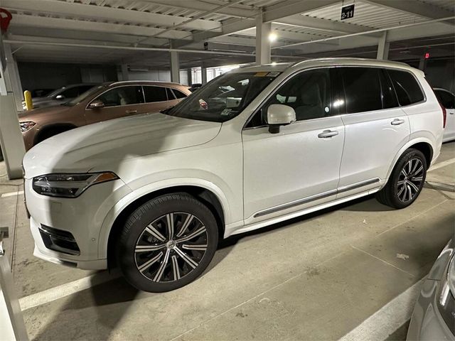 2023 Volvo XC90 Plus