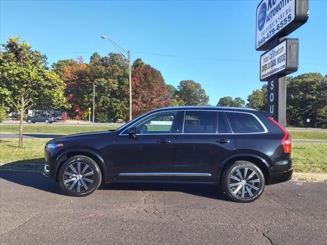 2023 Volvo XC90 Plus