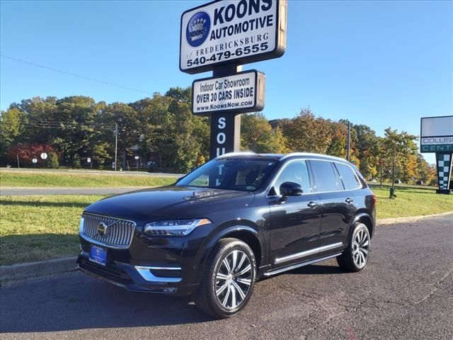 2023 Volvo XC90 Plus