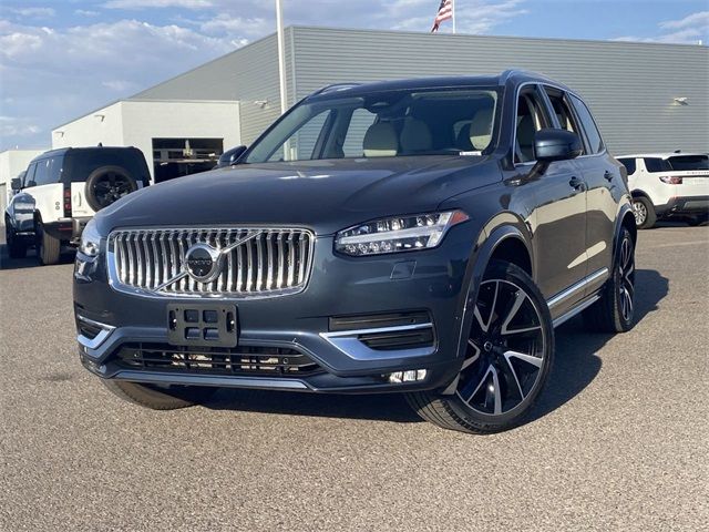 2023 Volvo XC90 Plus