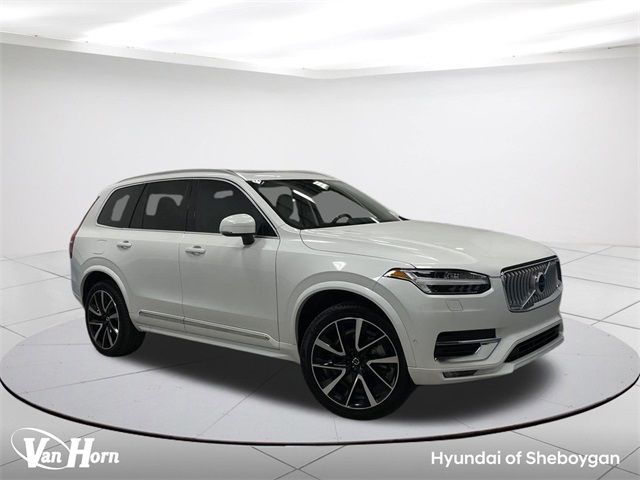 2023 Volvo XC90 Plus