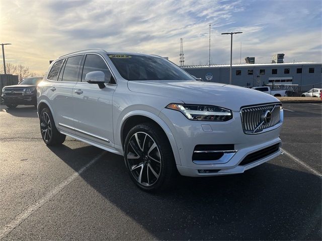 2023 Volvo XC90 Plus