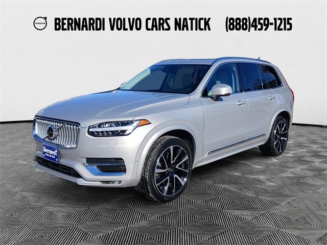 2023 Volvo XC90 Plus