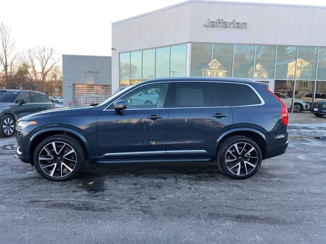 2023 Volvo XC90 Plus