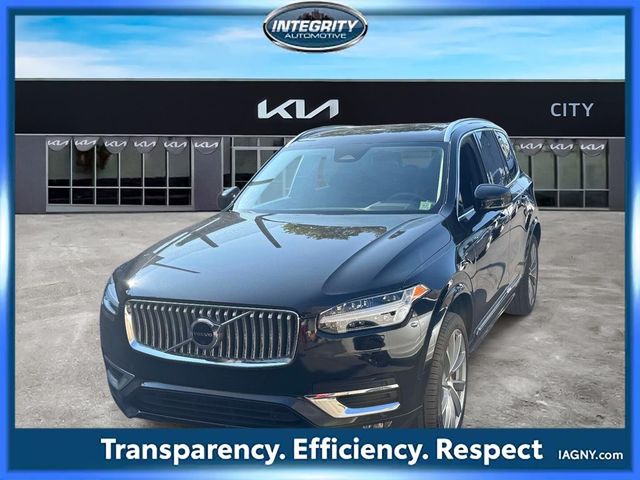 2023 Volvo XC90 Plus