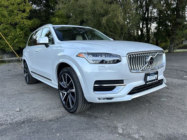 2023 Volvo XC90 Plus