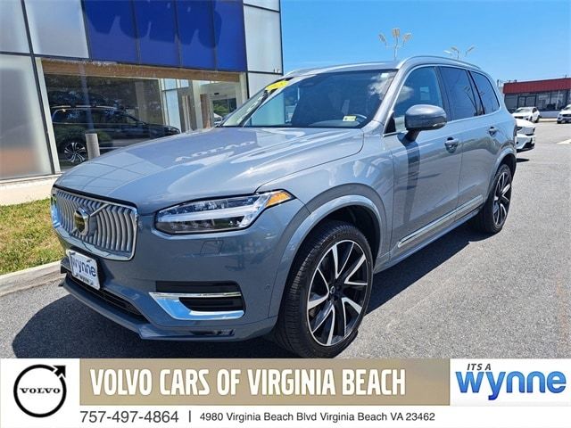 2023 Volvo XC90 Plus