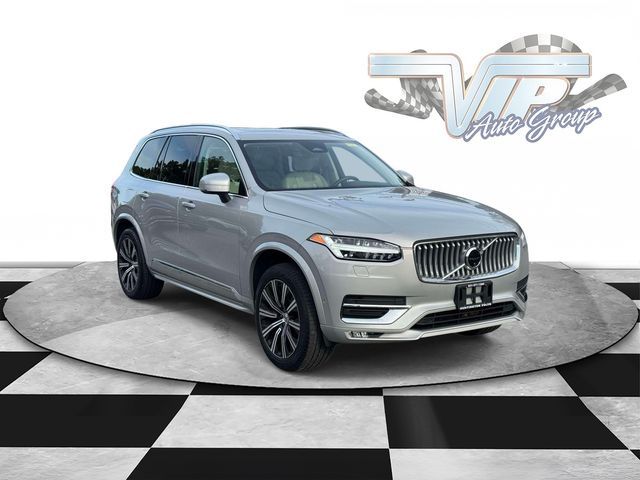 2023 Volvo XC90 Plus