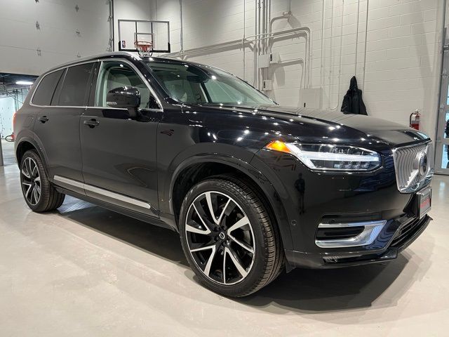 2023 Volvo XC90 Plus