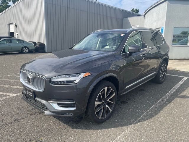 2023 Volvo XC90 Plus