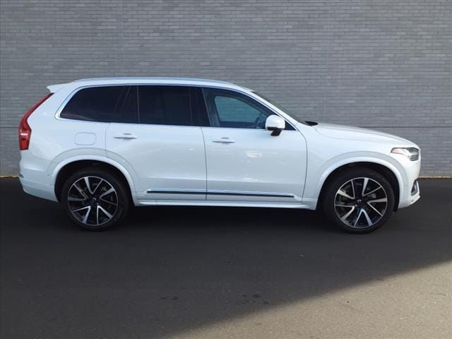 2023 Volvo XC90 Plus