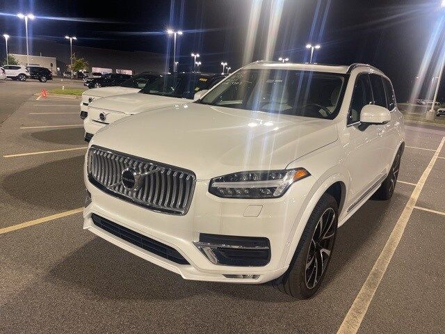 2023 Volvo XC90 Plus