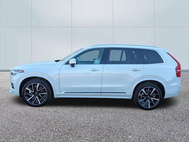 2023 Volvo XC90 Plus