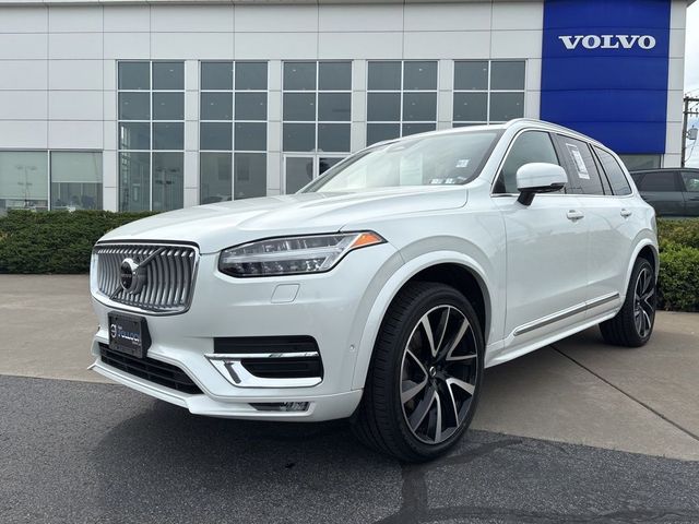 2023 Volvo XC90 Plus